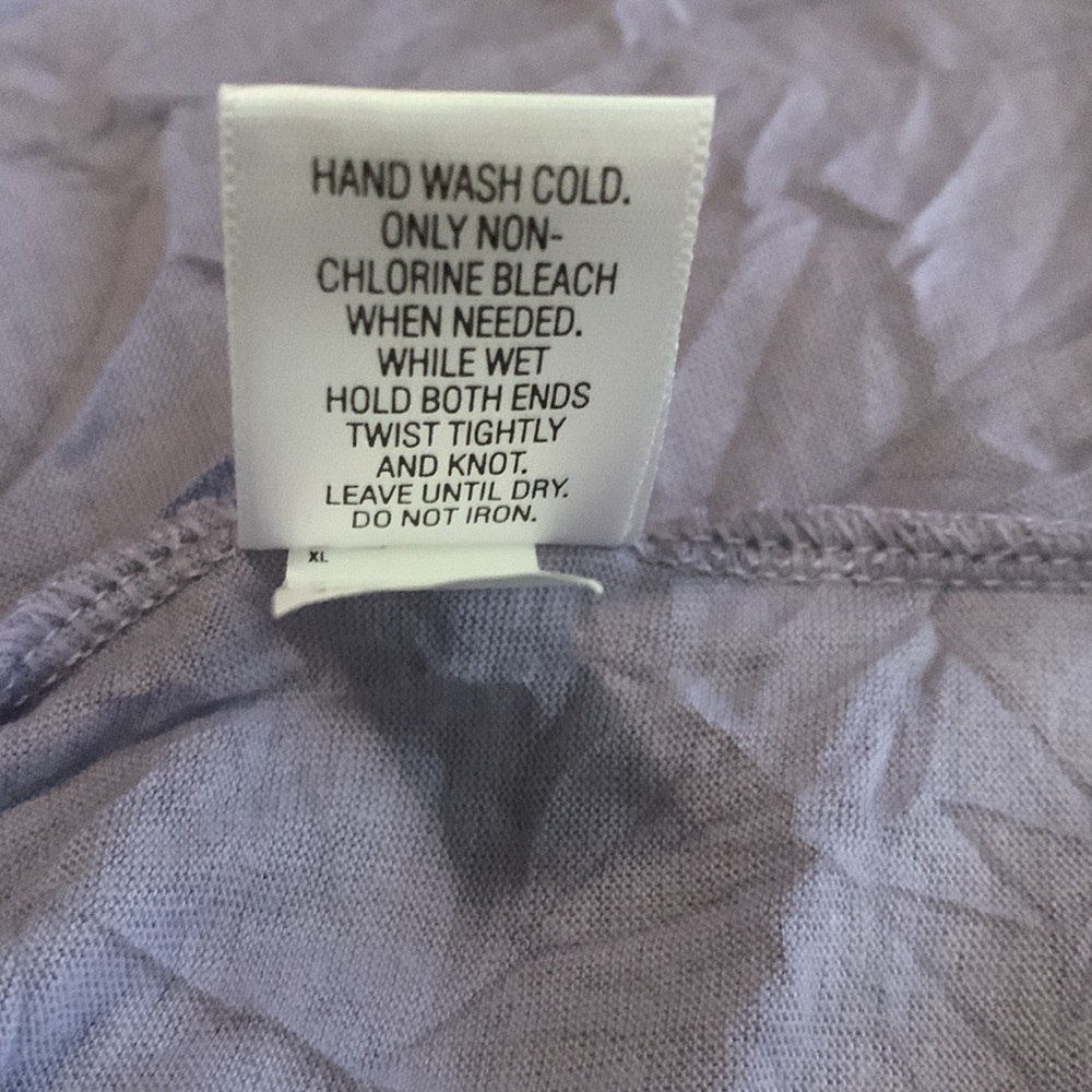 SIMPLY VERA VERA WANG TOP - Picture 5 of 6